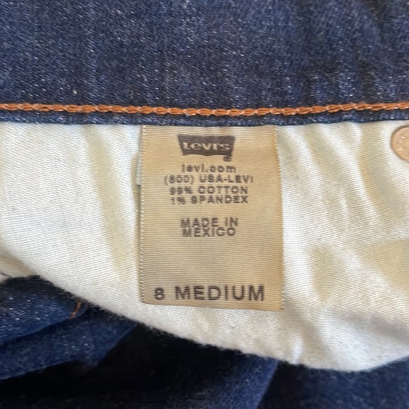 Levi’s - Picture 4 of 4